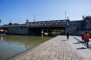 0570-Pont boulevard Serurier sur Canal de l'Ourcq