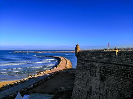 Esplanade de la Kasbah des Oudayas Vue sur la mer et l'Oued Bou Regreg