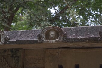 20251111_120011_8429 null